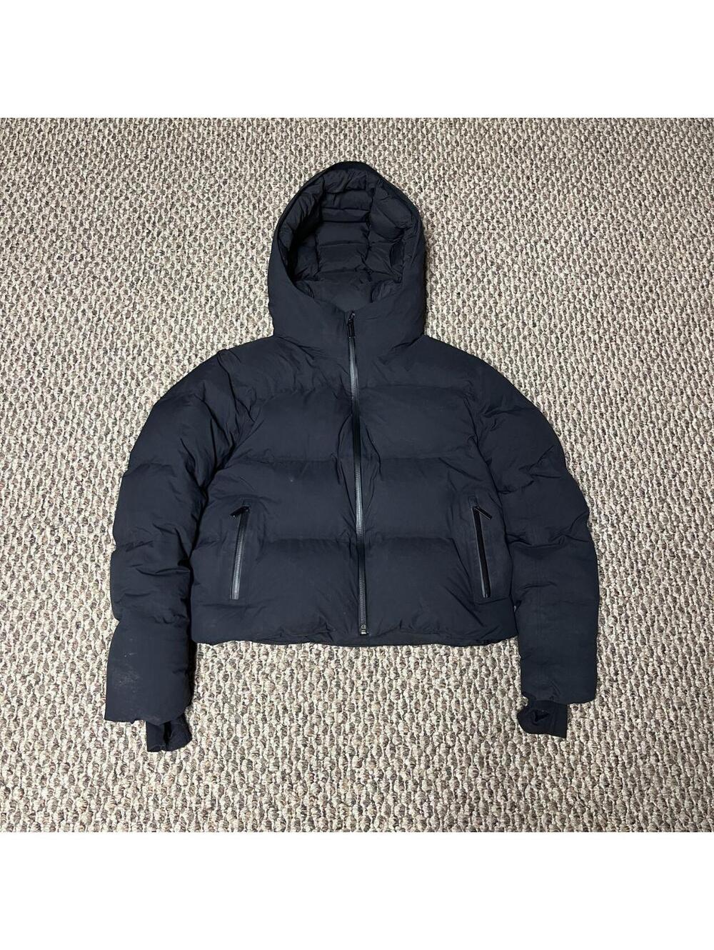 Women's Aritzia Super Puff H2O Shorty Waterproof Puffer Jacket Black Sz. 2XS